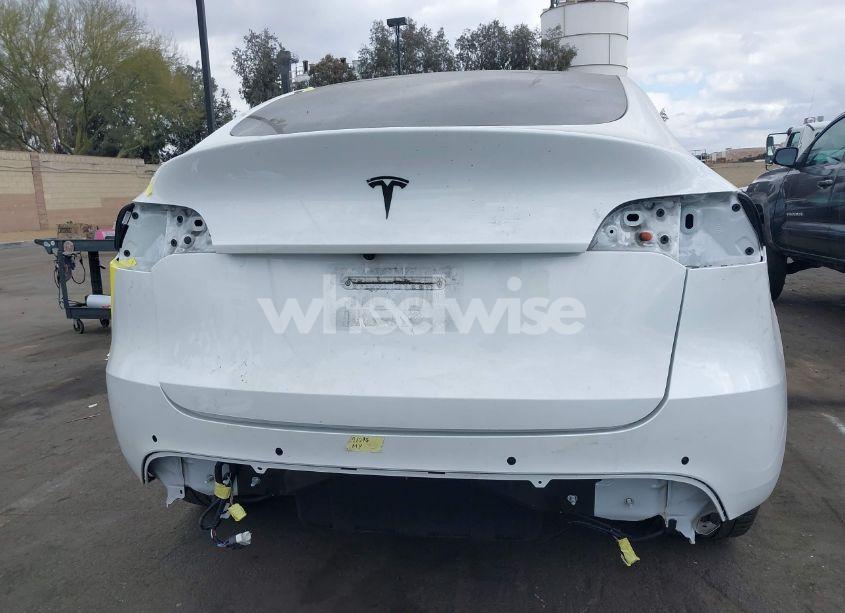 Photo 17 of 2022 Tesla Model Y LONG RANGE DUAL MOTOR ALL-WHEEL DRIVE (VIN 7SAYGAEE3NF575178)