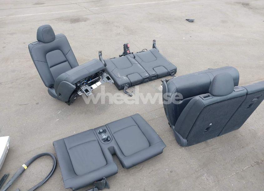 Photo 20 of 2022 Tesla Model Y LONG RANGE DUAL MOTOR ALL-WHEEL DRIVE (VIN 7SAYGAEE3NF575178)