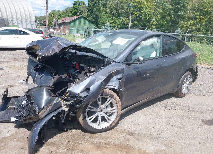 Photo 2 of 2023 Tesla Model Y AWD/LONG RANGE DUAL MOTOR ALL-WHEEL DRIVE (VIN 7SAYGAEE3PF905291)