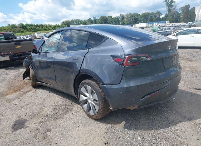 Photo 3 of 2023 Tesla Model Y AWD/LONG RANGE DUAL MOTOR ALL-WHEEL DRIVE (VIN 7SAYGAEE3PF905291)