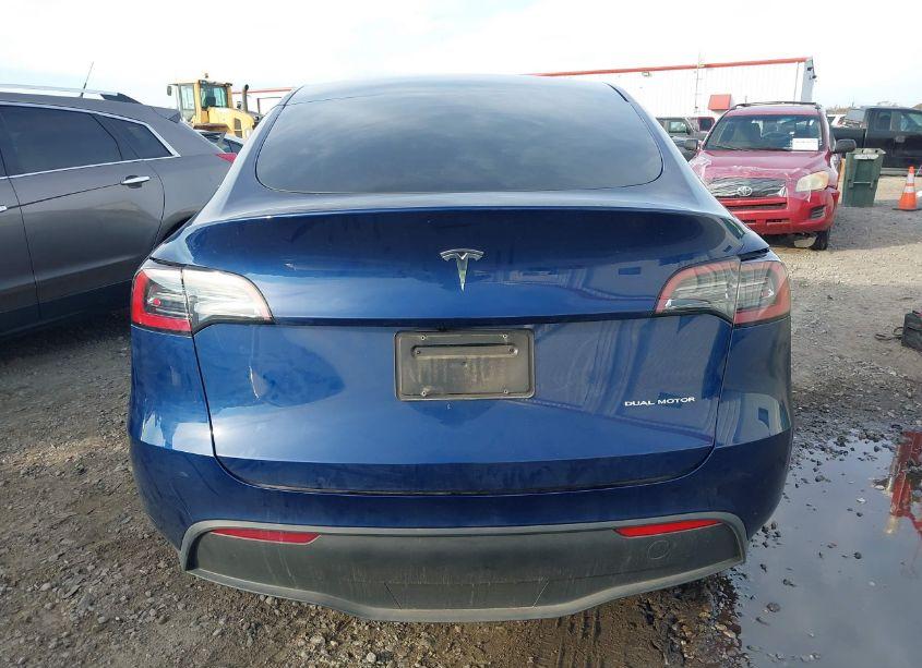 Photo 17 of 2023 Tesla Model Y AWD/LONG RANGE DUAL MOTOR ALL-WHEEL DRIVE (VIN 7SAYGAEE3PF970786)