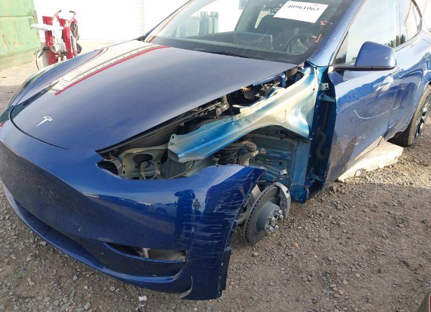 Photo 6 of 2023 Tesla Model Y AWD/LONG RANGE DUAL MOTOR ALL-WHEEL DRIVE (VIN 7SAYGAEE3PF970786)