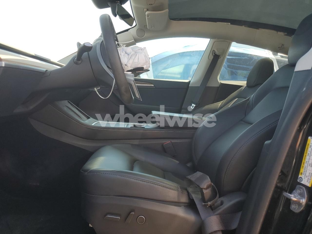 Photo 7 of 2024 TESLA MODEL Y (VIN 7SAYGAEE3RF073535)