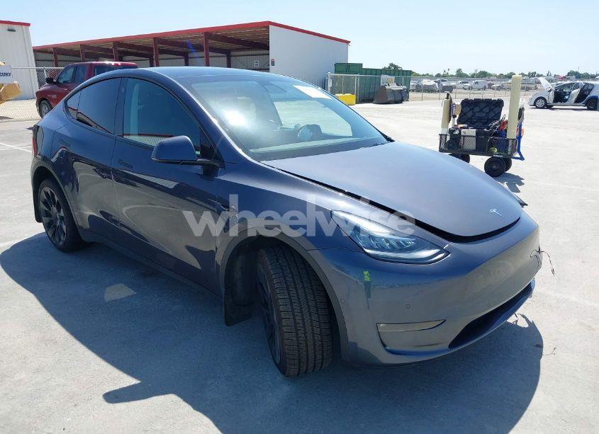 2022 Tesla Model Y LONG RANGE DUAL MOTOR ALL-WHEEL DRIVE (VIN 7SAYGAEE4NF341230) main photo