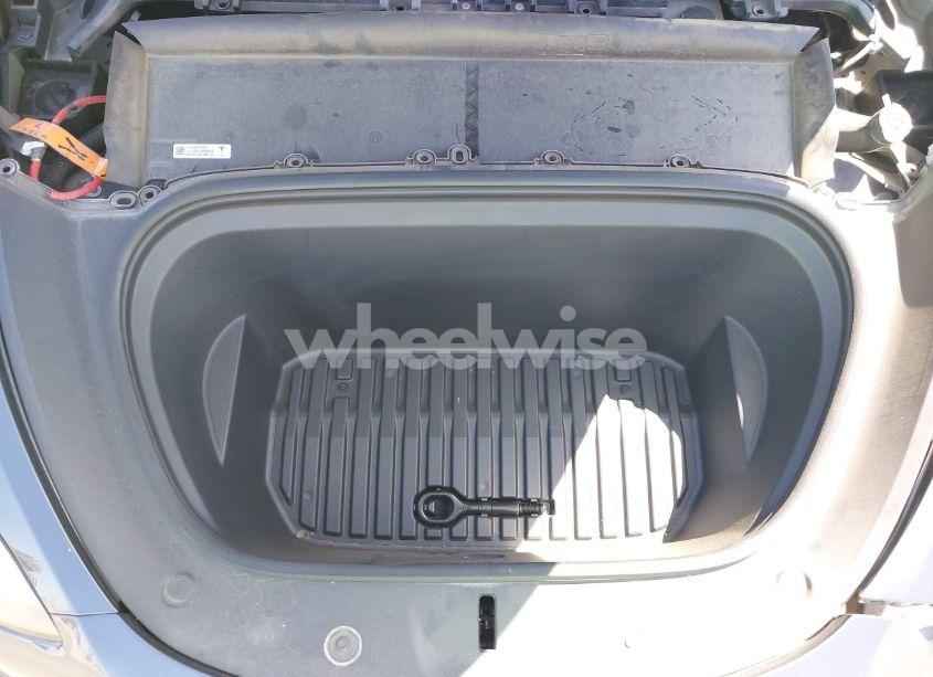 Photo 10 of 2022 Tesla Model Y LONG RANGE DUAL MOTOR ALL-WHEEL DRIVE (VIN 7SAYGAEE4NF341230)