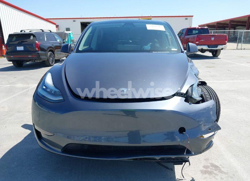 Photo 12 of 2022 Tesla Model Y LONG RANGE DUAL MOTOR ALL-WHEEL DRIVE (VIN 7SAYGAEE4NF341230)