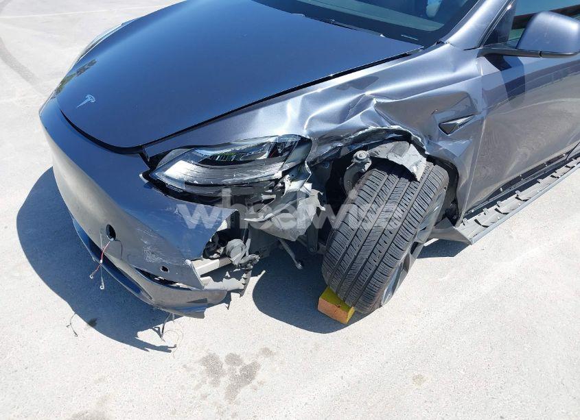 Photo 6 of 2022 Tesla Model Y LONG RANGE DUAL MOTOR ALL-WHEEL DRIVE (VIN 7SAYGAEE4NF341230)