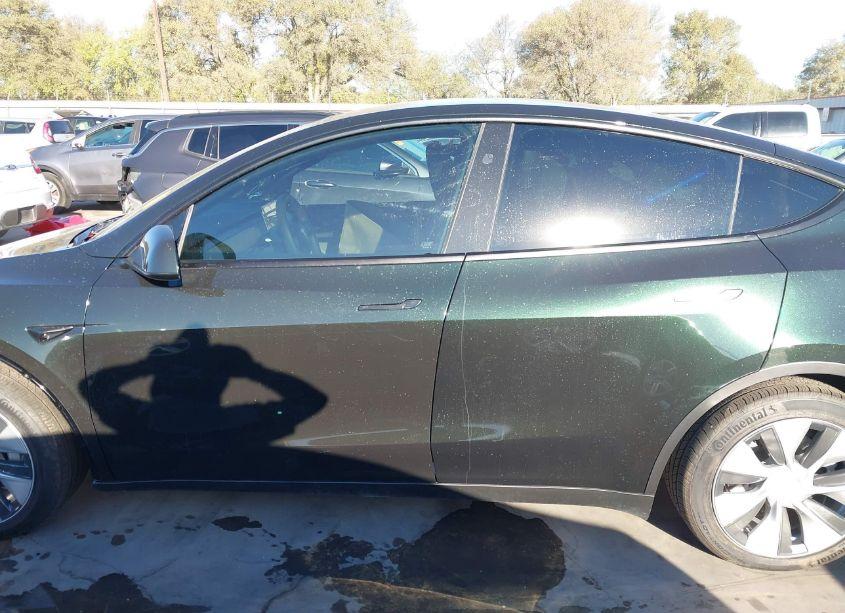 Photo 15 of 2023 Tesla Model Y AWD/LONG RANGE DUAL MOTOR ALL-WHEEL DRIVE (VIN 7SAYGAEE4PF797666)