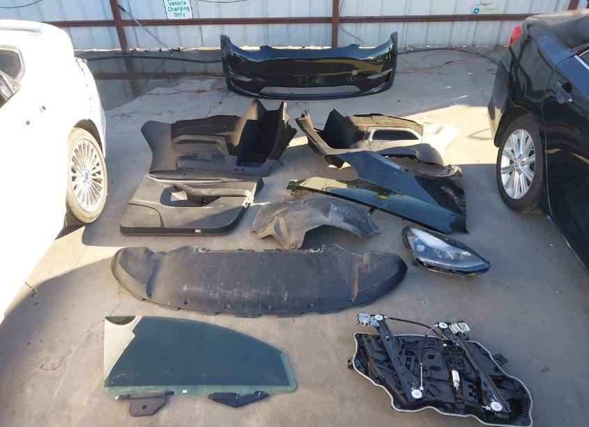 Photo 20 of 2023 Tesla Model Y AWD/LONG RANGE DUAL MOTOR ALL-WHEEL DRIVE (VIN 7SAYGAEE4PF797666)