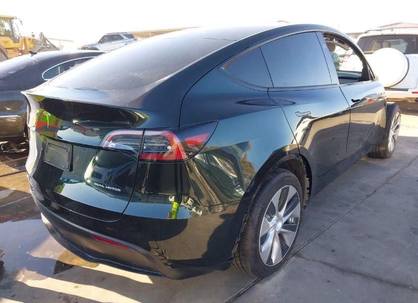 Photo 4 of 2023 Tesla Model Y AWD/LONG RANGE DUAL MOTOR ALL-WHEEL DRIVE (VIN 7SAYGAEE4PF797666)