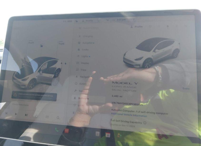 Photo 18 of 2023 Tesla Model Y AWD/LONG RANGE DUAL MOTOR ALL-WHEEL DRIVE (VIN 7SAYGAEE4PF969503)