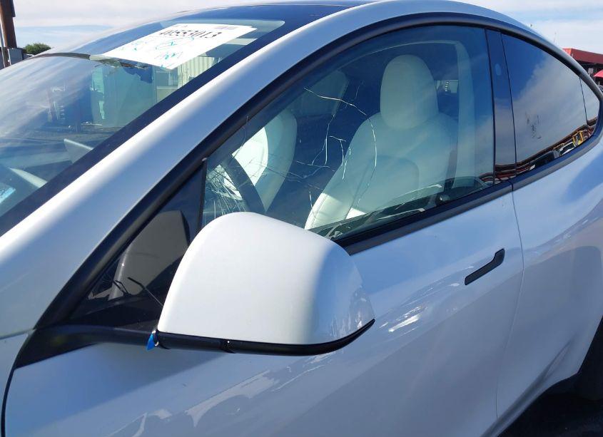 Photo 6 of 2023 Tesla Model Y AWD/LONG RANGE DUAL MOTOR ALL-WHEEL DRIVE (VIN 7SAYGAEE4PF969503)