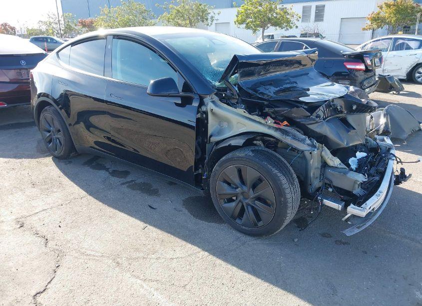 2024 Tesla Model Y LONG RANGE DUAL MOTOR ALL-WHEEL DRIVE (VIN 7SAYGAEE4RF126078) main photo