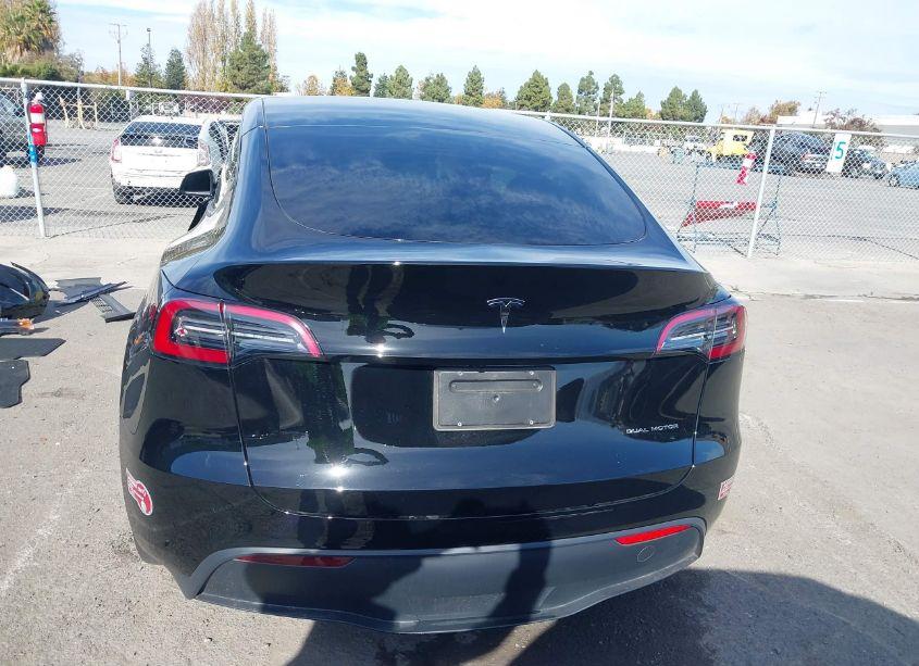 Photo 17 of 2024 Tesla Model Y LONG RANGE DUAL MOTOR ALL-WHEEL DRIVE (VIN 7SAYGAEE4RF126078)