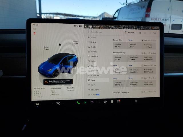 Photo 4 of 2024 TESLA MODEL Y (VIN 7SAYGAEE4RF152082)