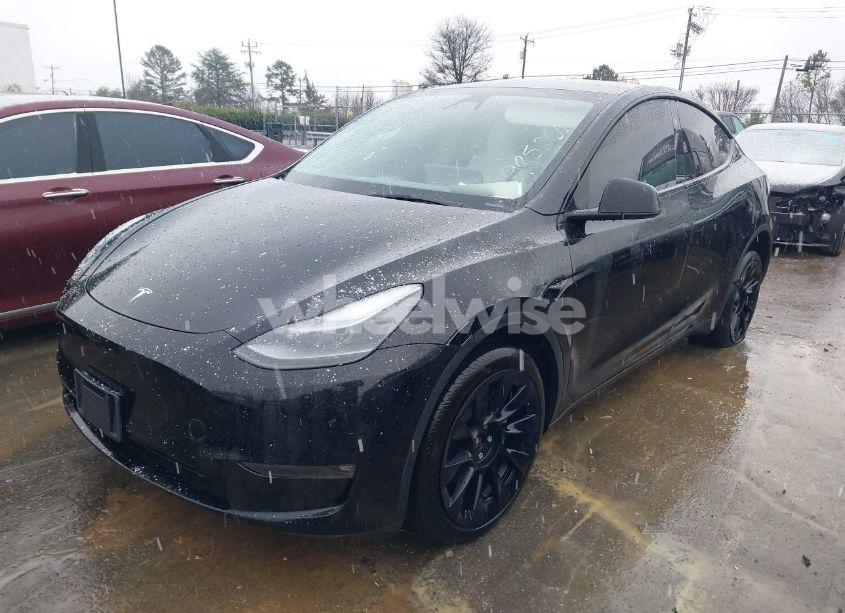 Photo 2 of 2024 Tesla Model Y LONG RANGE DUAL MOTOR ALL-WHEEL DRIVE (VIN 7SAYGAEE4RF985266)