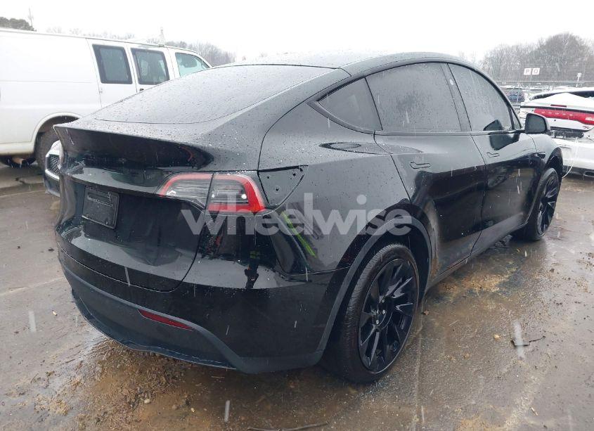 Photo 4 of 2024 Tesla Model Y LONG RANGE DUAL MOTOR ALL-WHEEL DRIVE (VIN 7SAYGAEE4RF985266)