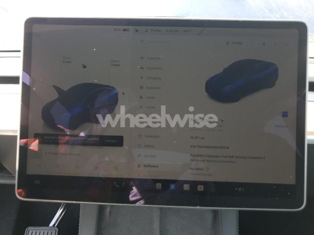 Photo 4 of 2025 TESLA MODEL Y (VIN 7SAYGAEE4SF215316)