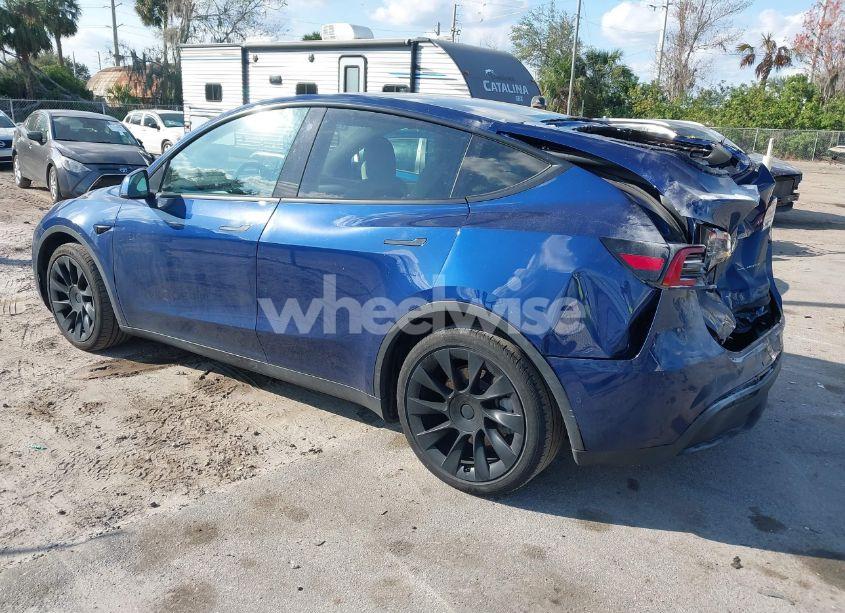 Photo 3 of 2022 Tesla Model Y LONG RANGE DUAL MOTOR ALL-WHEEL DRIVE (VIN 7SAYGAEE5NF322606)