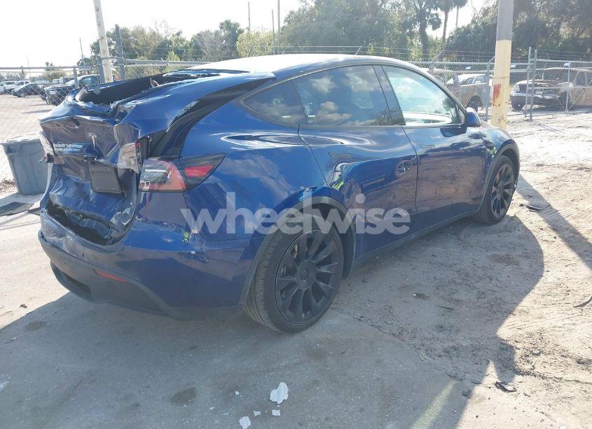 Photo 4 of 2022 Tesla Model Y LONG RANGE DUAL MOTOR ALL-WHEEL DRIVE (VIN 7SAYGAEE5NF322606)