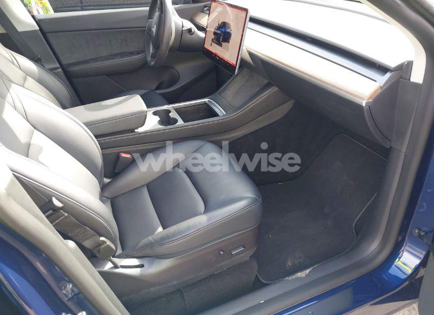 Photo 5 of 2022 Tesla Model Y LONG RANGE DUAL MOTOR ALL-WHEEL DRIVE (VIN 7SAYGAEE5NF517234)