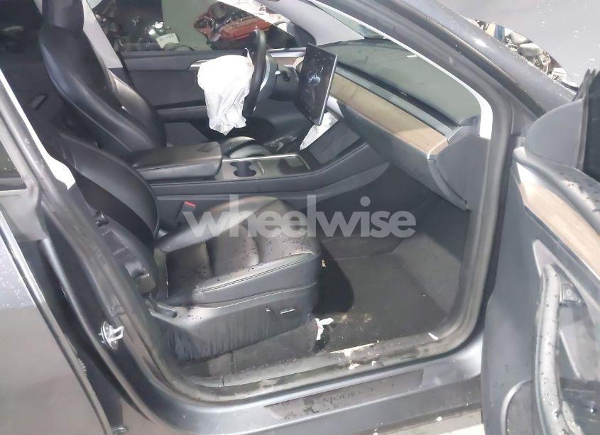 Photo 5 of 2023 Tesla Model Y AWD/LONG RANGE DUAL MOTOR ALL-WHEEL DRIVE (VIN 7SAYGAEE5PF832344)