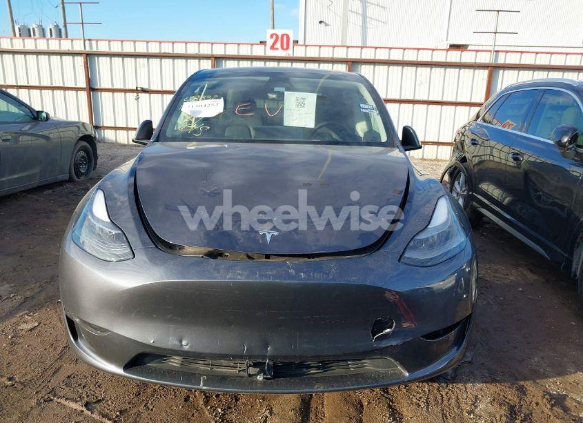 Photo 13 of 2023 Tesla Model Y AWD/LONG RANGE DUAL MOTOR ALL-WHEEL DRIVE (VIN 7SAYGAEE5PF895329)