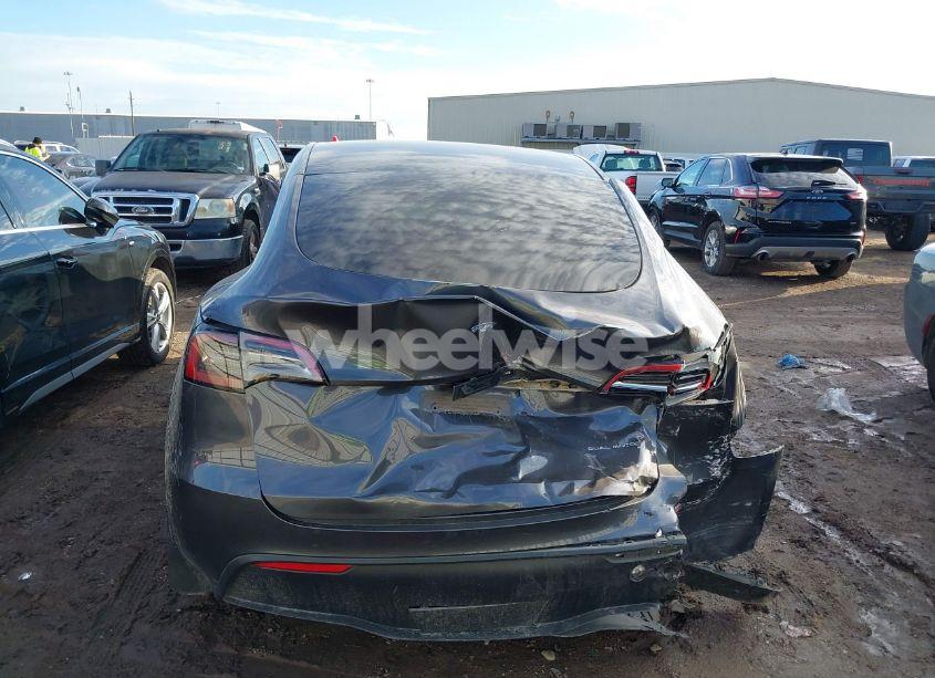 Photo 17 of 2023 Tesla Model Y AWD/LONG RANGE DUAL MOTOR ALL-WHEEL DRIVE (VIN 7SAYGAEE5PF895329)