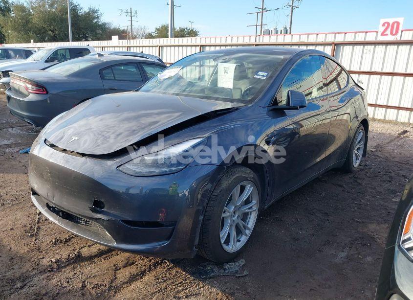Photo 2 of 2023 Tesla Model Y AWD/LONG RANGE DUAL MOTOR ALL-WHEEL DRIVE (VIN 7SAYGAEE5PF895329)