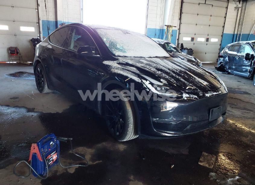 2023 Tesla Model Y AWD/LONG RANGE DUAL MOTOR ALL-WHEEL DRIVE (VIN 7SAYGAEE5PF935098) main photo