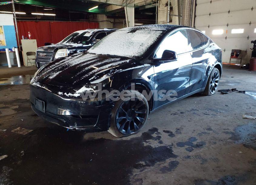 Photo 2 of 2023 Tesla Model Y AWD/LONG RANGE DUAL MOTOR ALL-WHEEL DRIVE (VIN 7SAYGAEE5PF935098)