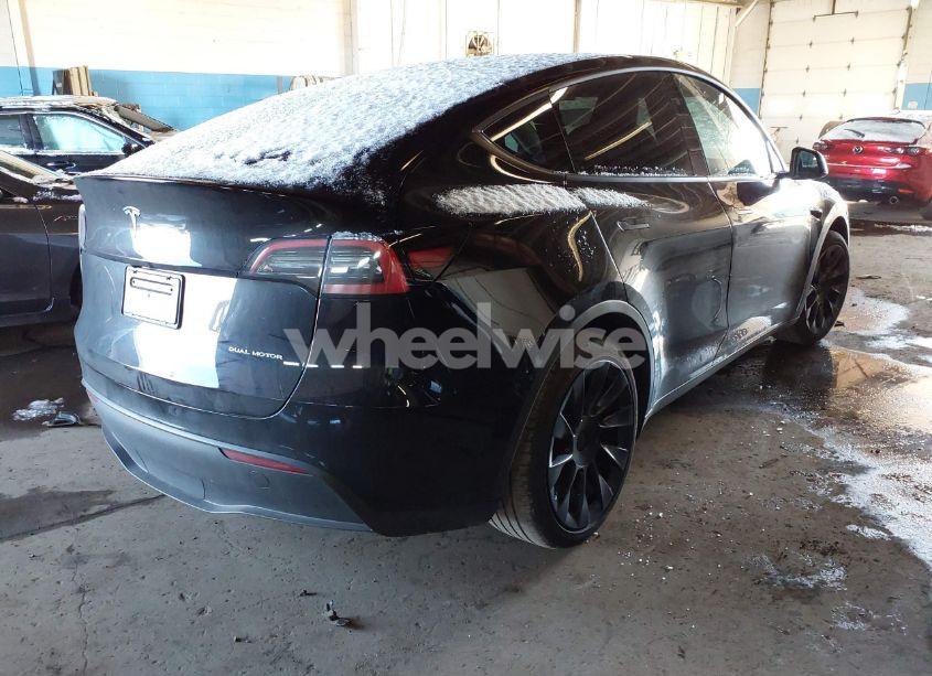 Photo 4 of 2023 Tesla Model Y AWD/LONG RANGE DUAL MOTOR ALL-WHEEL DRIVE (VIN 7SAYGAEE5PF935098)