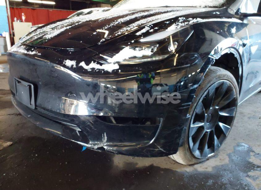 Photo 6 of 2023 Tesla Model Y AWD/LONG RANGE DUAL MOTOR ALL-WHEEL DRIVE (VIN 7SAYGAEE5PF935098)