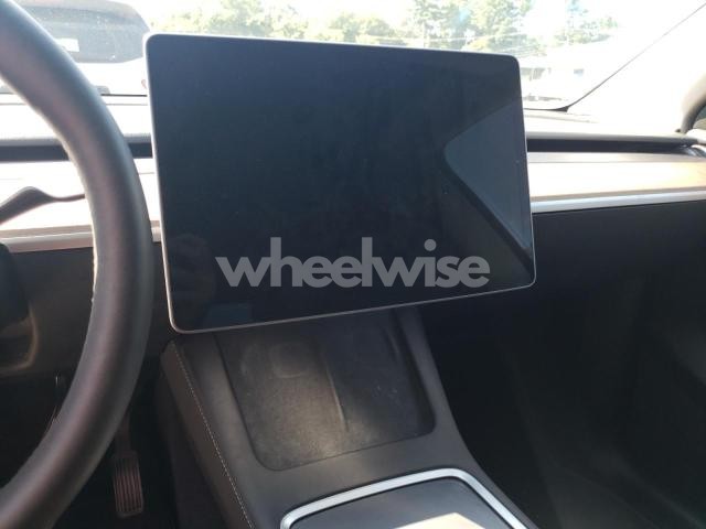 Photo 11 of 2024 TESLA MODEL Y (VIN 7SAYGAEE5RF019234)