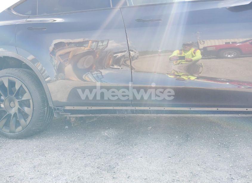 Photo 6 of 2024 Tesla Model Y LONG RANGE DUAL MOTOR ALL-WHEEL DRIVE (VIN 7SAYGAEE5RF074699)