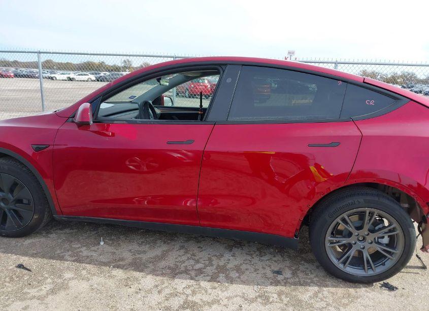 Photo 13 of 2024 Tesla Model Y LONG RANGE DUAL MOTOR ALL-WHEEL DRIVE (VIN 7SAYGAEE5RF111329)