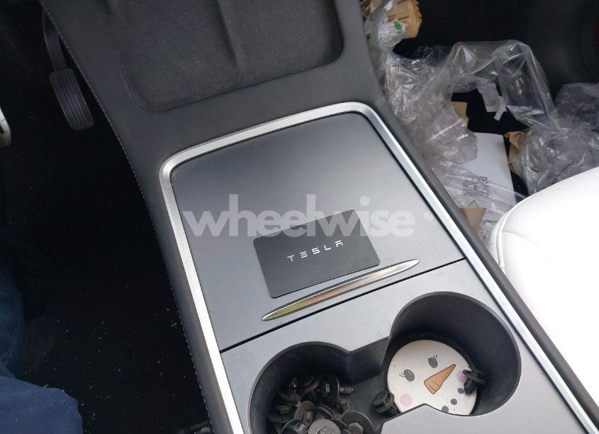 Photo 11 of 2022 Tesla Model Y LONG RANGE DUAL MOTOR ALL-WHEEL DRIVE (VIN 7SAYGAEE6NF310142)