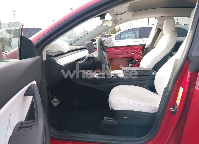 Photo 5 of 2022 Tesla Model Y LONG RANGE DUAL MOTOR ALL-WHEEL DRIVE (VIN 7SAYGAEE6NF310142)