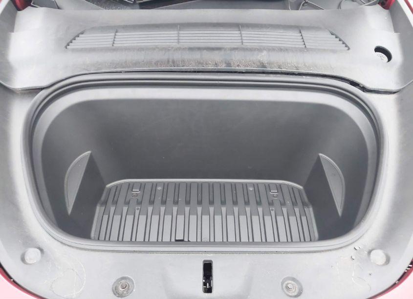 Photo 10 of 2022 Tesla Model Y LONG RANGE DUAL MOTOR ALL-WHEEL DRIVE (VIN 7SAYGAEE6NF422195)