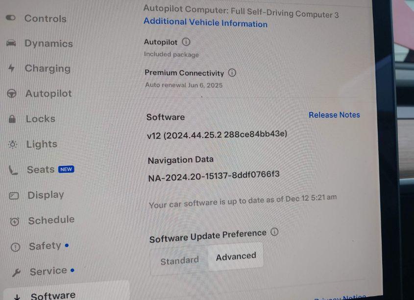 Photo 18 of 2022 Tesla Model Y LONG RANGE DUAL MOTOR ALL-WHEEL DRIVE (VIN 7SAYGAEE6NF422195)