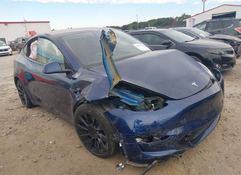 2022 Tesla Model Y LONG RANGE DUAL MOTOR ALL-WHEEL DRIVE (VIN 7SAYGAEE6NF515816) main photo