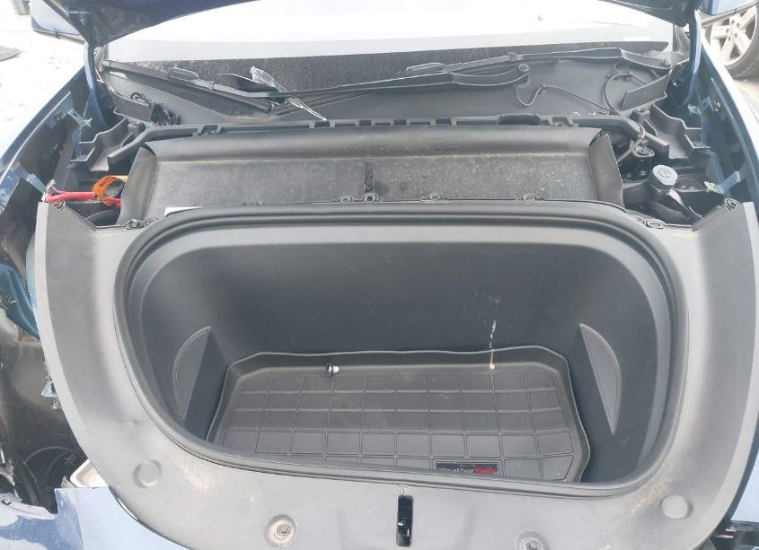 Photo 10 of 2022 Tesla Model Y LONG RANGE DUAL MOTOR ALL-WHEEL DRIVE (VIN 7SAYGAEE6NF515816)