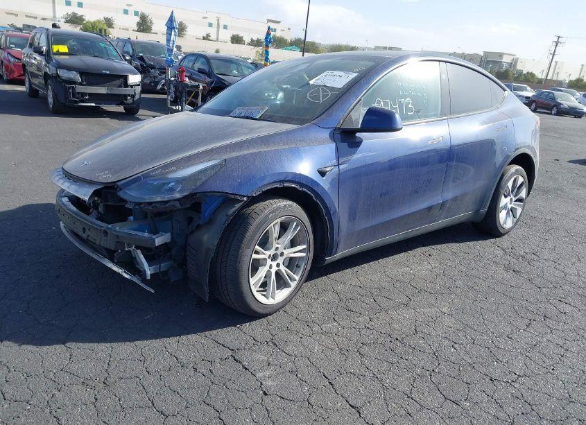 Photo 2 of 2023 Tesla Model Y AWD/LONG RANGE DUAL MOTOR ALL-WHEEL DRIVE (VIN 7SAYGAEE6PF892570)