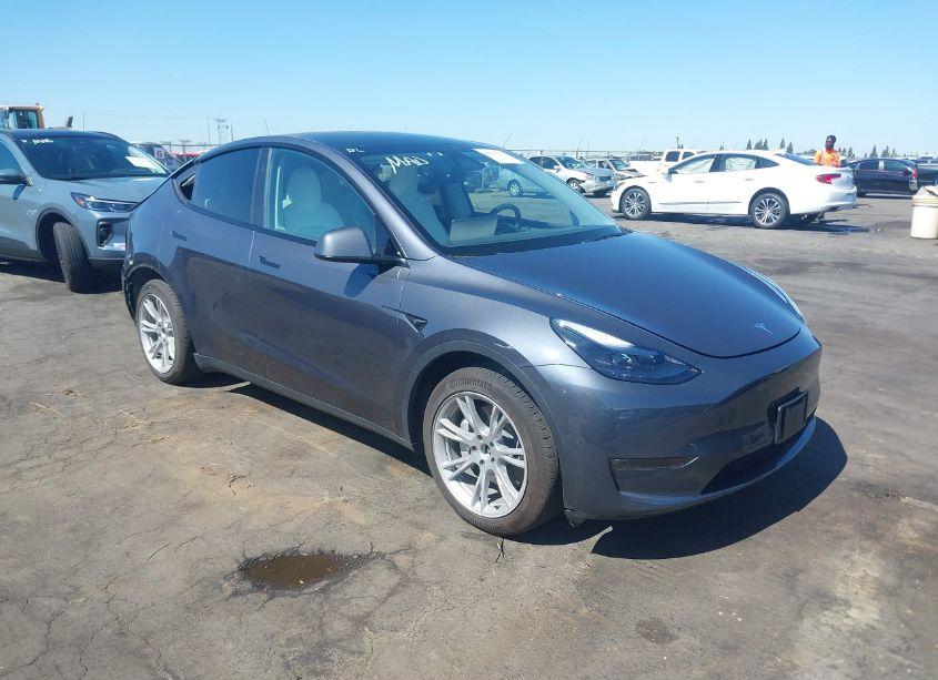 2023 Tesla Model Y AWD/LONG RANGE DUAL MOTOR ALL-WHEEL DRIVE (VIN 7SAYGAEE6PF967509) main photo