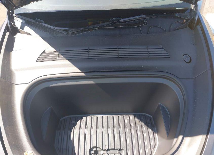 Photo 10 of 2023 Tesla Model Y AWD/LONG RANGE DUAL MOTOR ALL-WHEEL DRIVE (VIN 7SAYGAEE6PF967509)