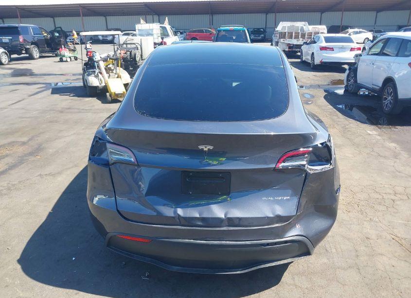 Photo 17 of 2023 Tesla Model Y AWD/LONG RANGE DUAL MOTOR ALL-WHEEL DRIVE (VIN 7SAYGAEE6PF967509)