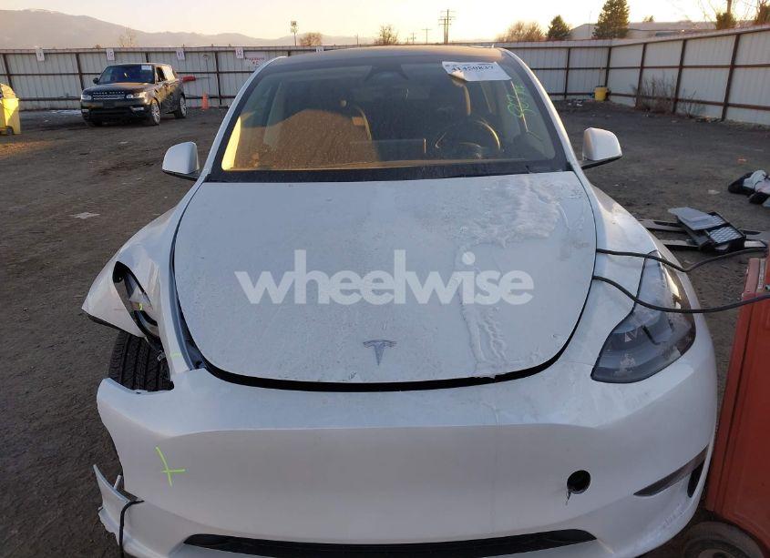 Photo 13 of 2024 Tesla Model Y LONG RANGE DUAL MOTOR ALL-WHEEL DRIVE (VIN 7SAYGAEE6RF206658)