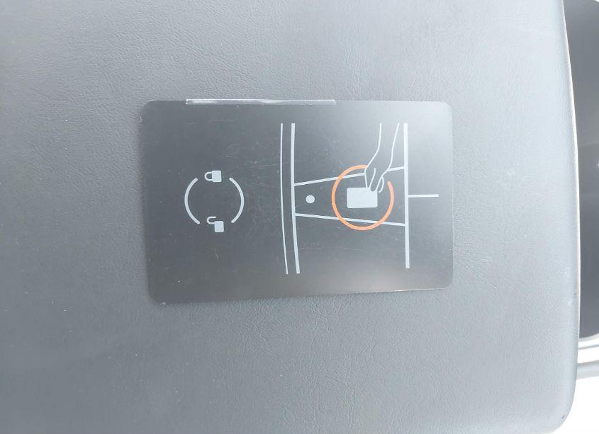 Photo 11 of 2022 Tesla Model Y LONG RANGE DUAL MOTOR ALL-WHEEL DRIVE (VIN 7SAYGAEE7NF538117)