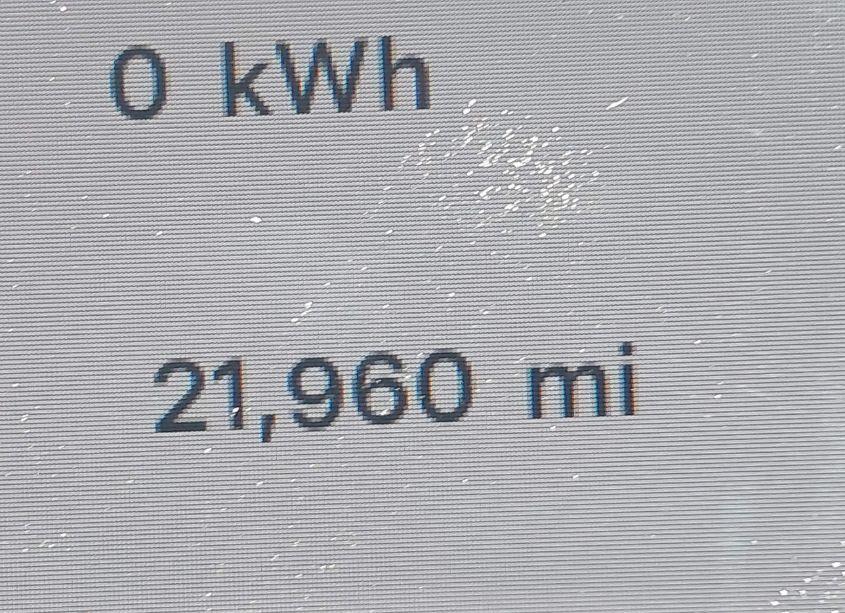 Photo 16 of 2022 Tesla Model Y LONG RANGE DUAL MOTOR ALL-WHEEL DRIVE (VIN 7SAYGAEE7NF538117)