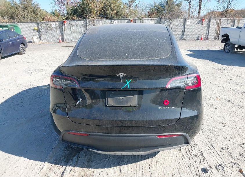 Photo 16 of 2023 Tesla Model Y AWD/LONG RANGE DUAL MOTOR ALL-WHEEL DRIVE (VIN 7SAYGAEE7PF613000)